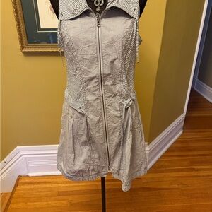 Stylish Zip-Up Dress